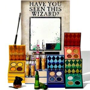 ⚡️Limited Edition HP Makeup Kit⚡️